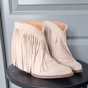 dingo Beige Suede Fringe Ankle Boots